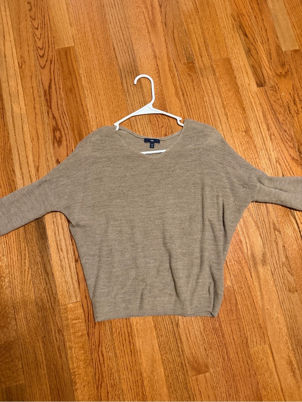 GAP Women's Taupe Scoop Neck Lightweight Sweater